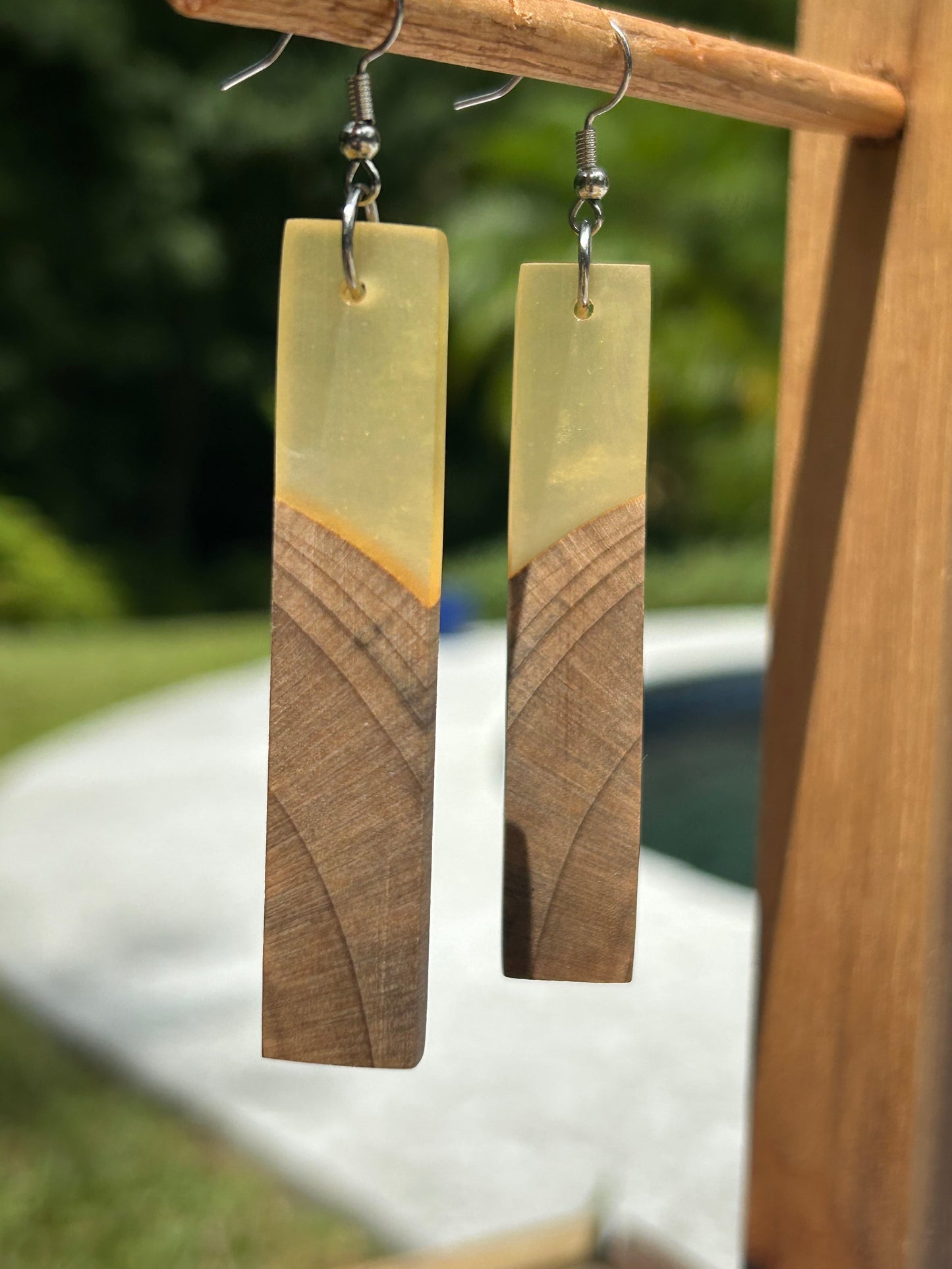 Maple w/ Aureolin Yellow Skinny
