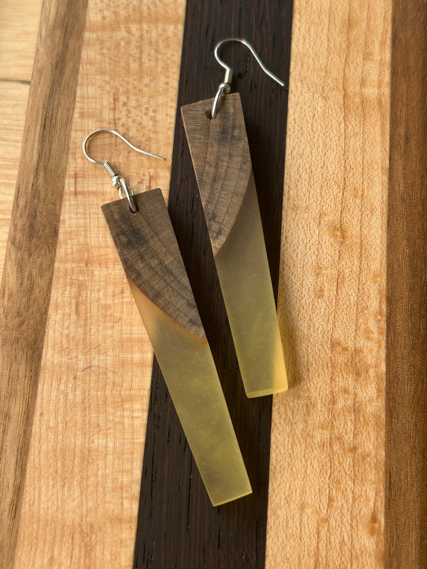 Maple w/ Aureolin Yellow Skinny