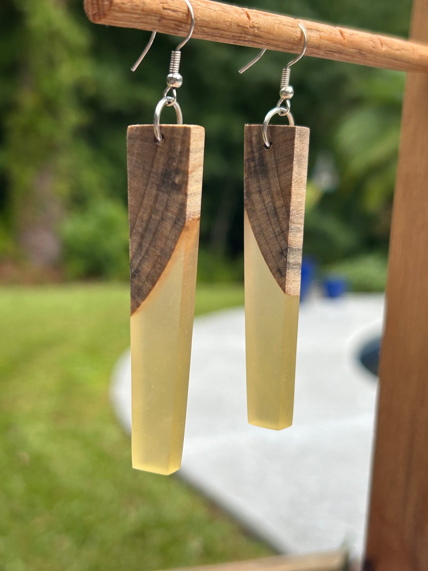 Maple w/ Aureolin Yellow Skinny