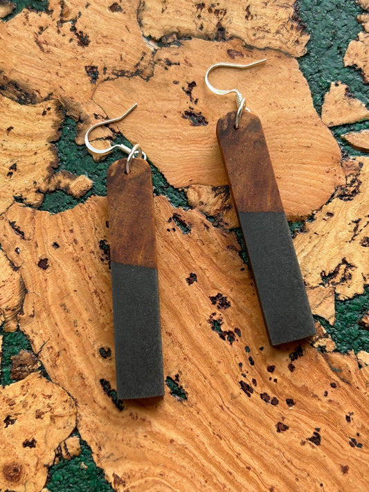 Maple w/ Graphite Black