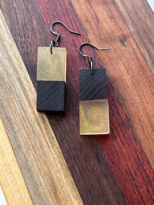 Walnut w/ Aureolin Yellow Opposite