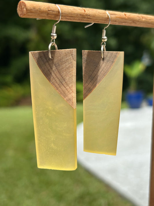 Maple w/ Aureolin Yellow