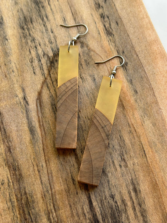 Maple w/ Aureolin Yellow Skinny
