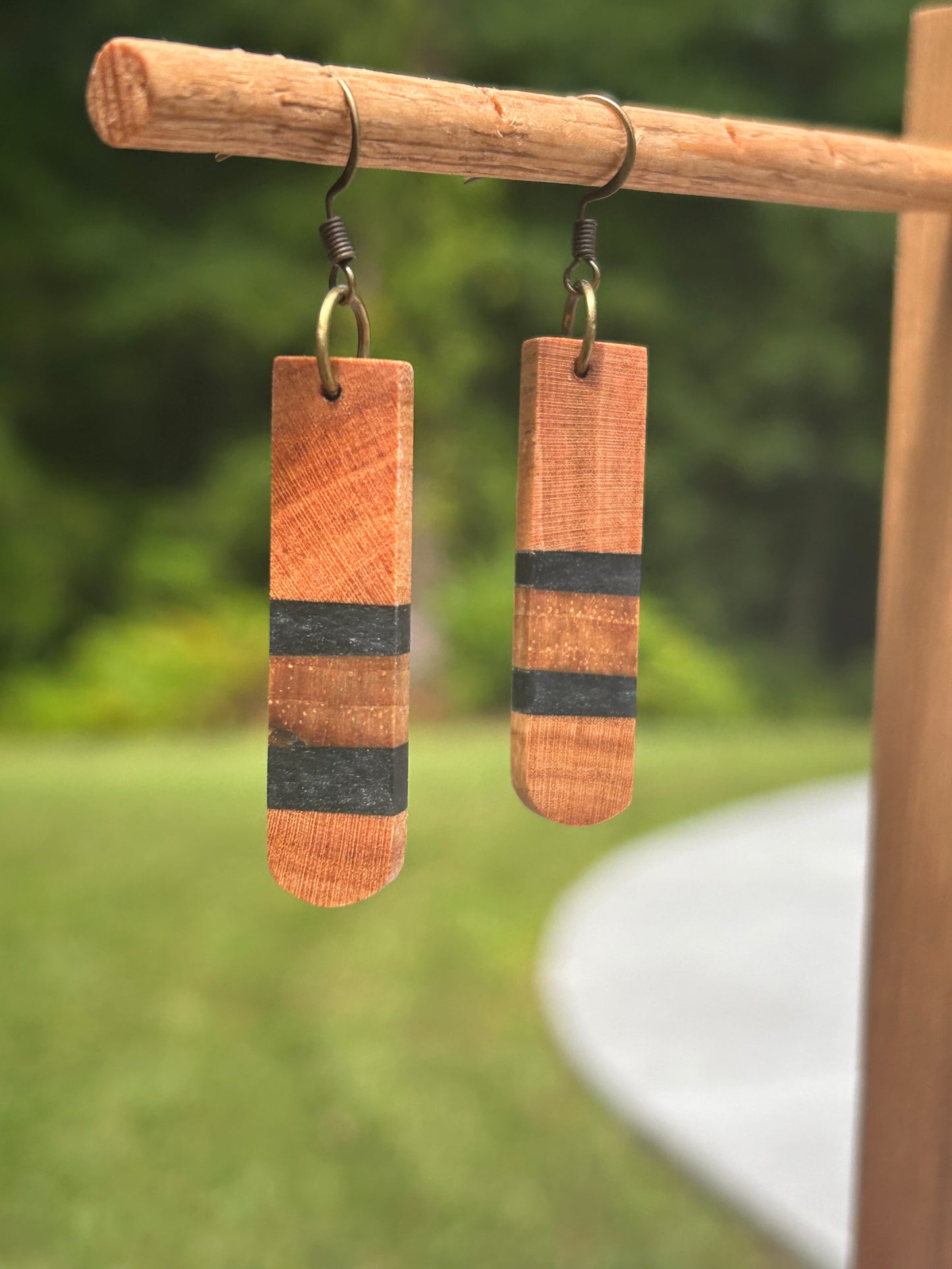 Cherry and Pecan w/ Black Onyx Stripes Shorty